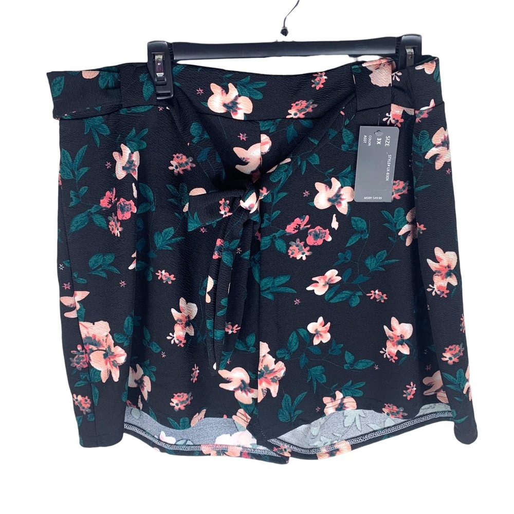 Spark Black Floral Shorts Sz 3X